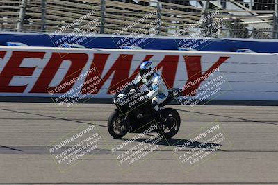 media/Aug-27-2022-Fastrack Riders (Sat) [[c588535105]]/Level 1/Session 1 Start Finish/